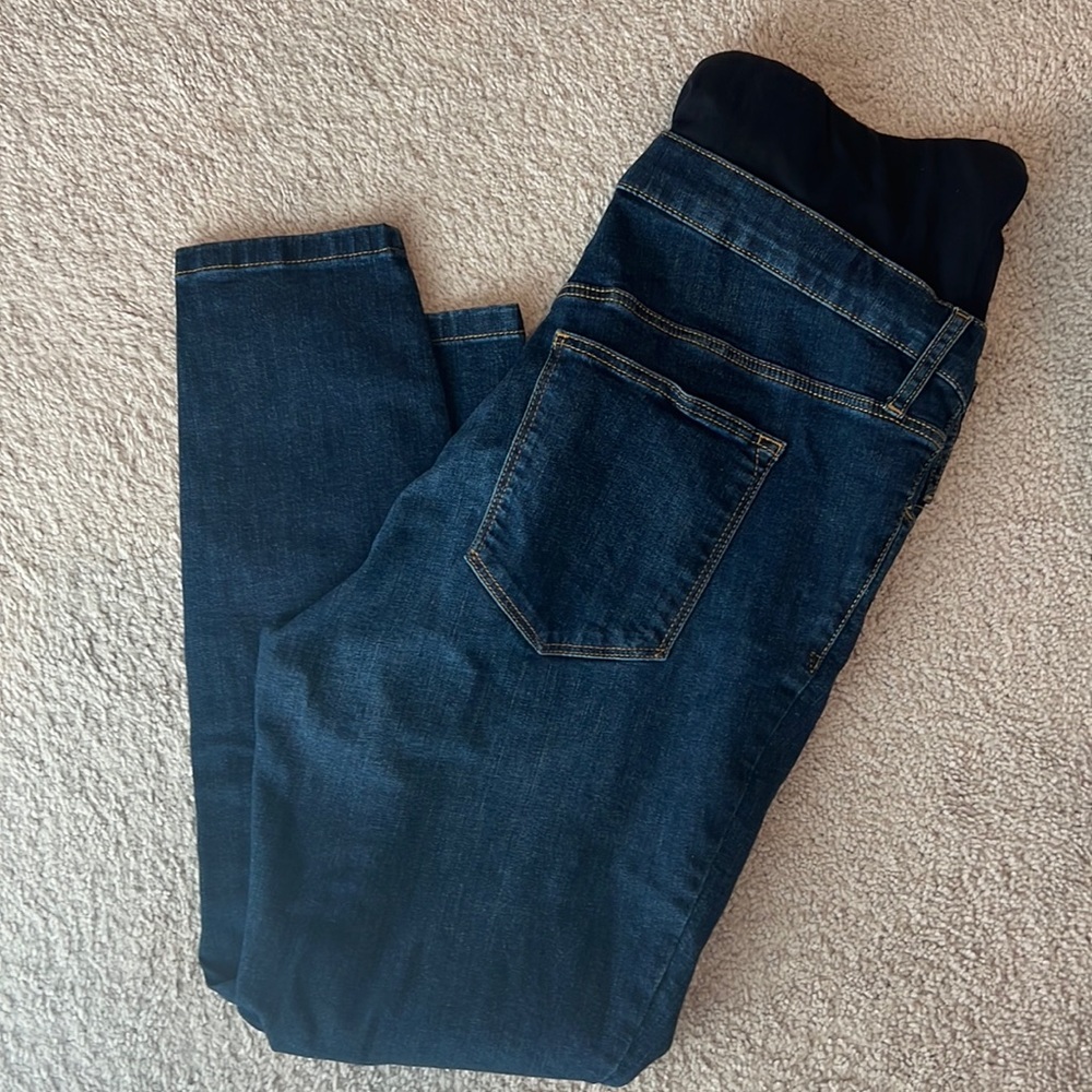 Gap maternity jeans 33 / 16 SHORT dark wash like new